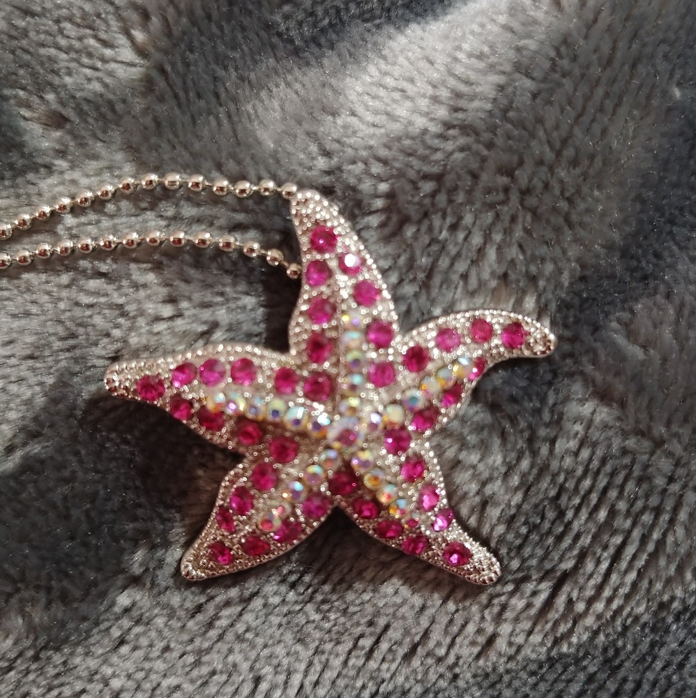 Rhinestone starfish necklace